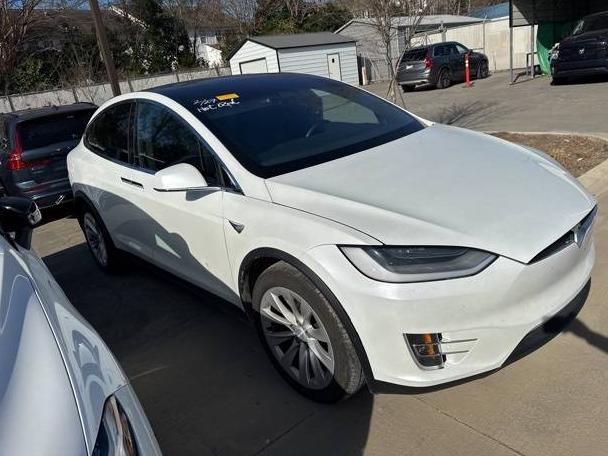 TESLA MODEL X 2020 5YJXCBE29LF219573 image